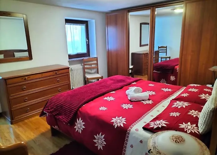 Apartman Di Montagna Lo Grop *